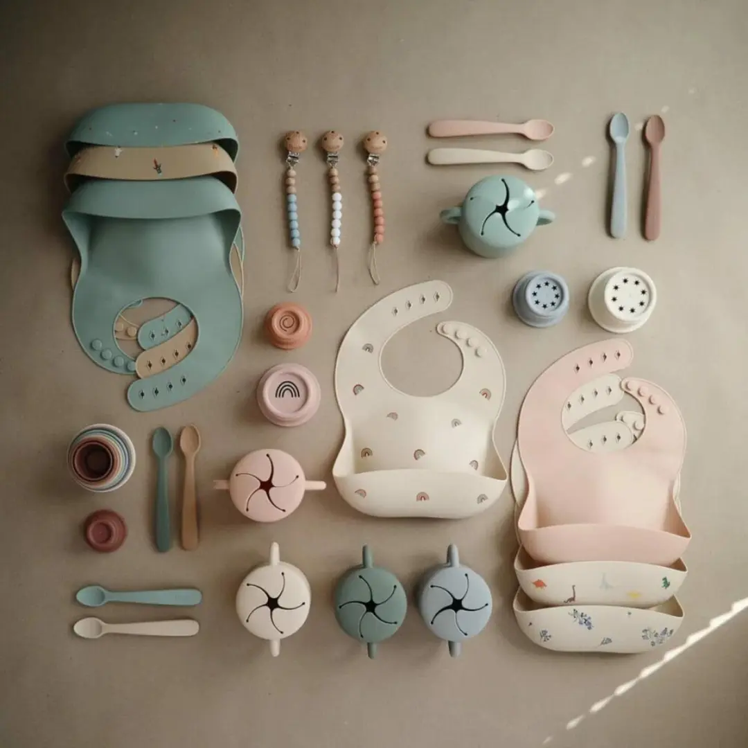 Mushie Siliconen Baby Slabbetje Cambridge Blue - BPA/ftalaatvrij - afbeelding 6 van 6
