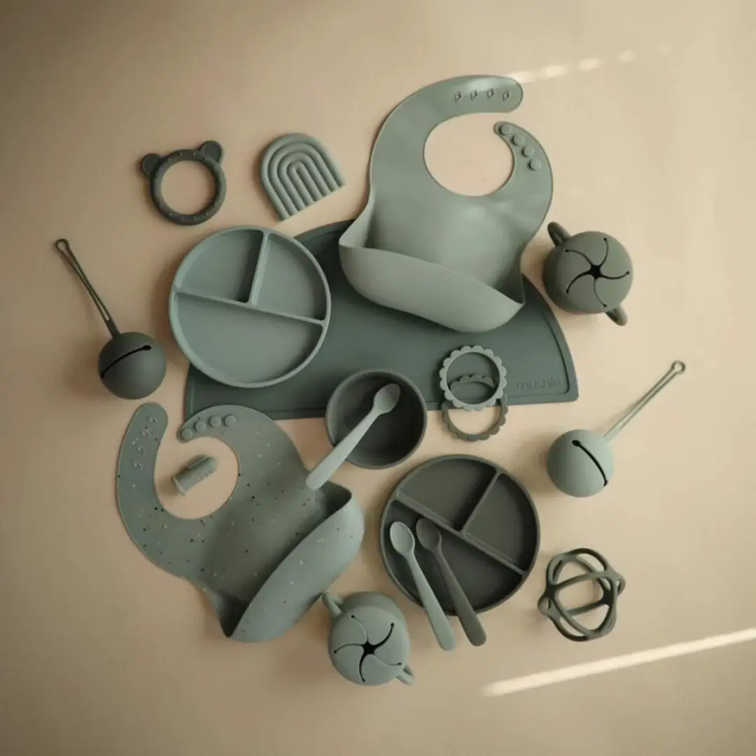 Mushie Siliconen Baby Slabbetje Cambridge Blue - BPA/ftalaatvrij