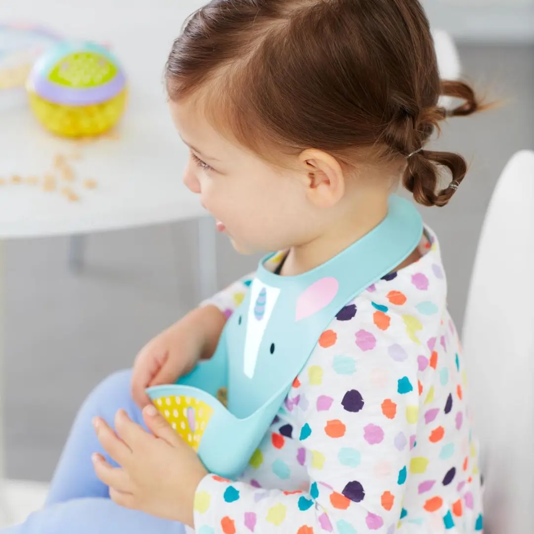 Skip Hop Zoo Fold & Go Siliconen Slabbetje - Butterfly - Multicolor