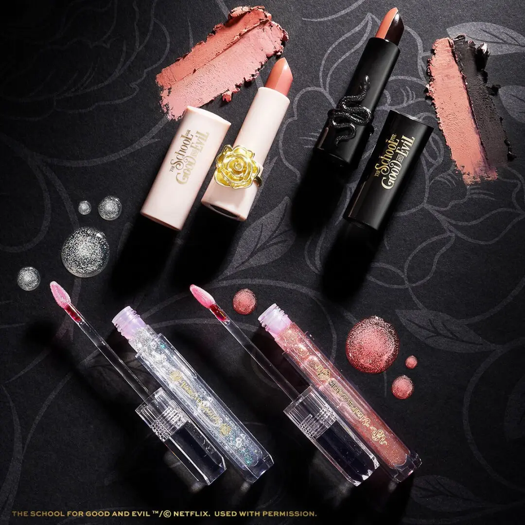 Makeup Revolution x The School Of Good & Evil Potion Lip Oil Evers - 2.5ml
