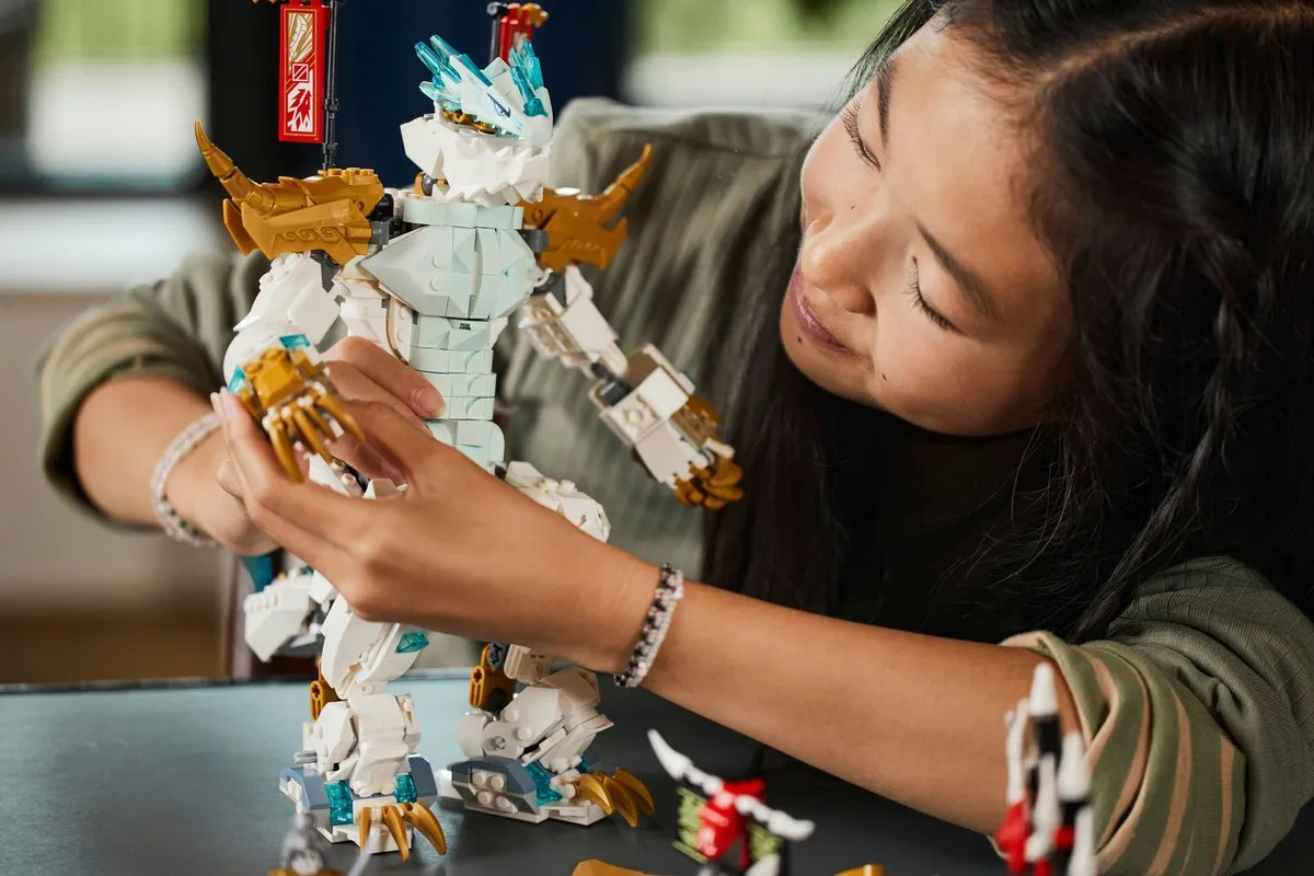 LEGO Ninjago Zane's IJsdraak 71786 - afbeelding 2 van 6