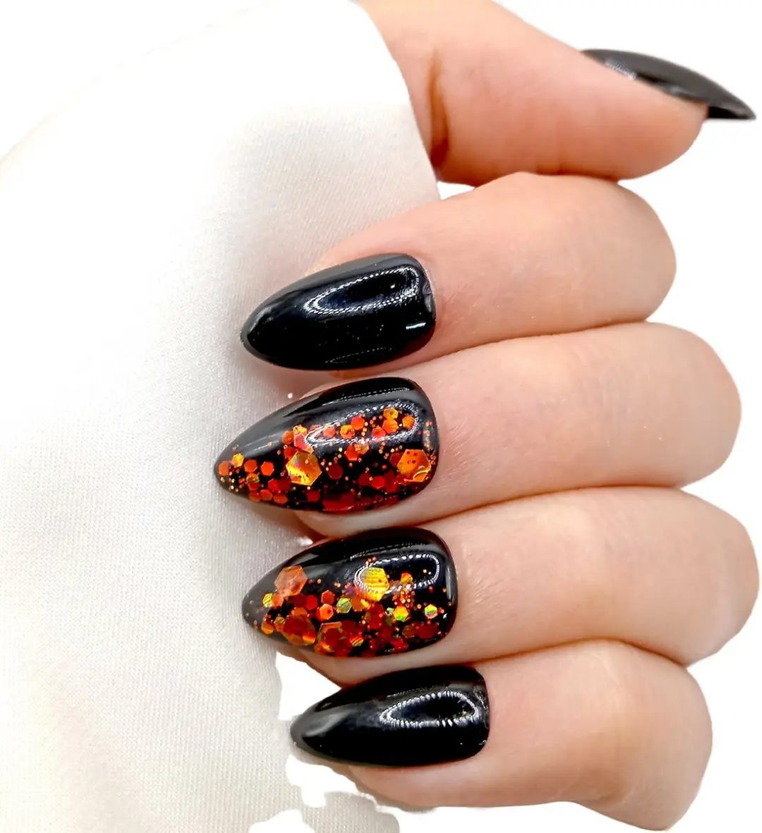 SD Press on Nails No. 23 Falling Medium Stiletto