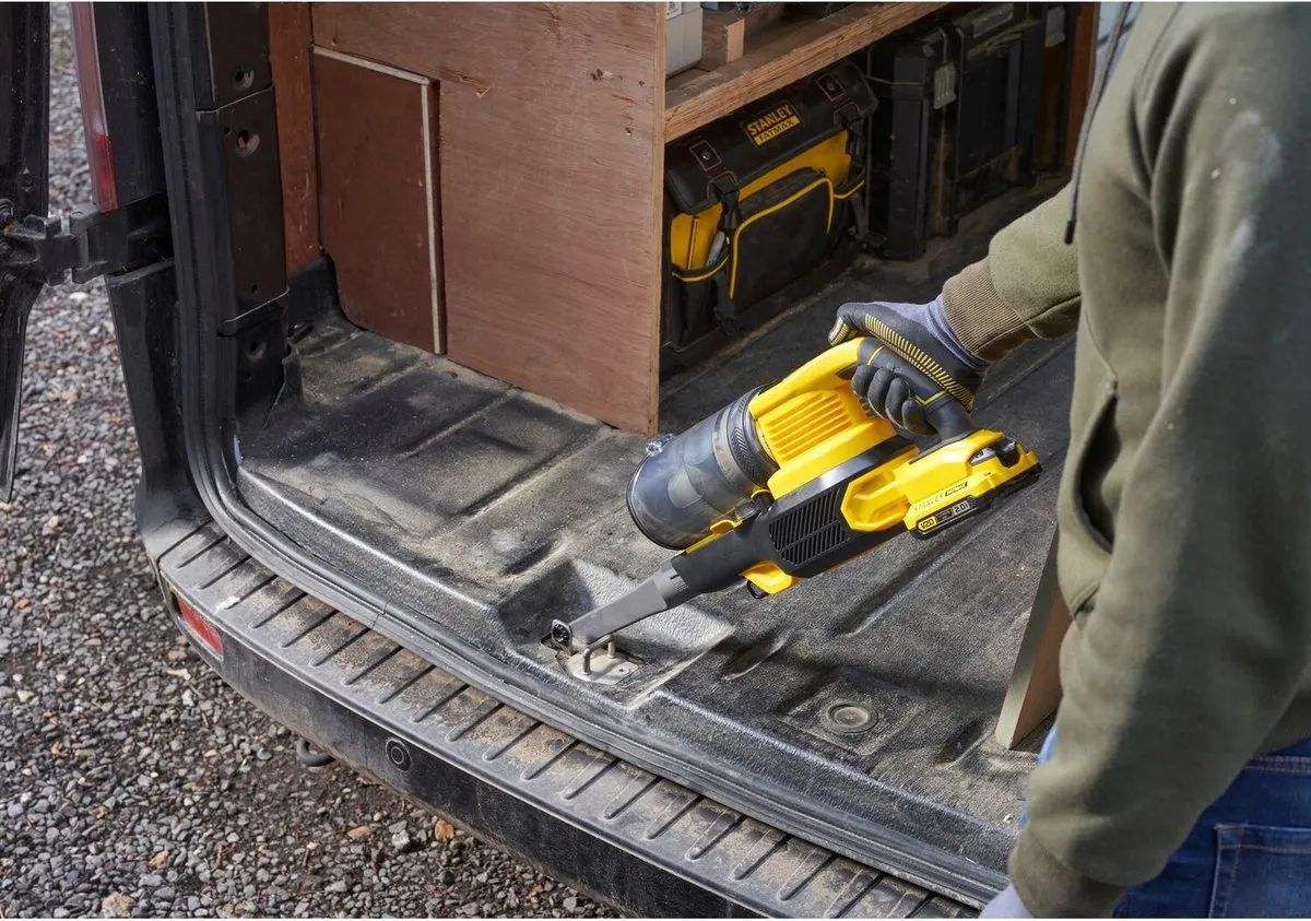 Stanley Fatmax V20 SFMCVS001D1 Accu Stofzuiger - Zwart/Geel