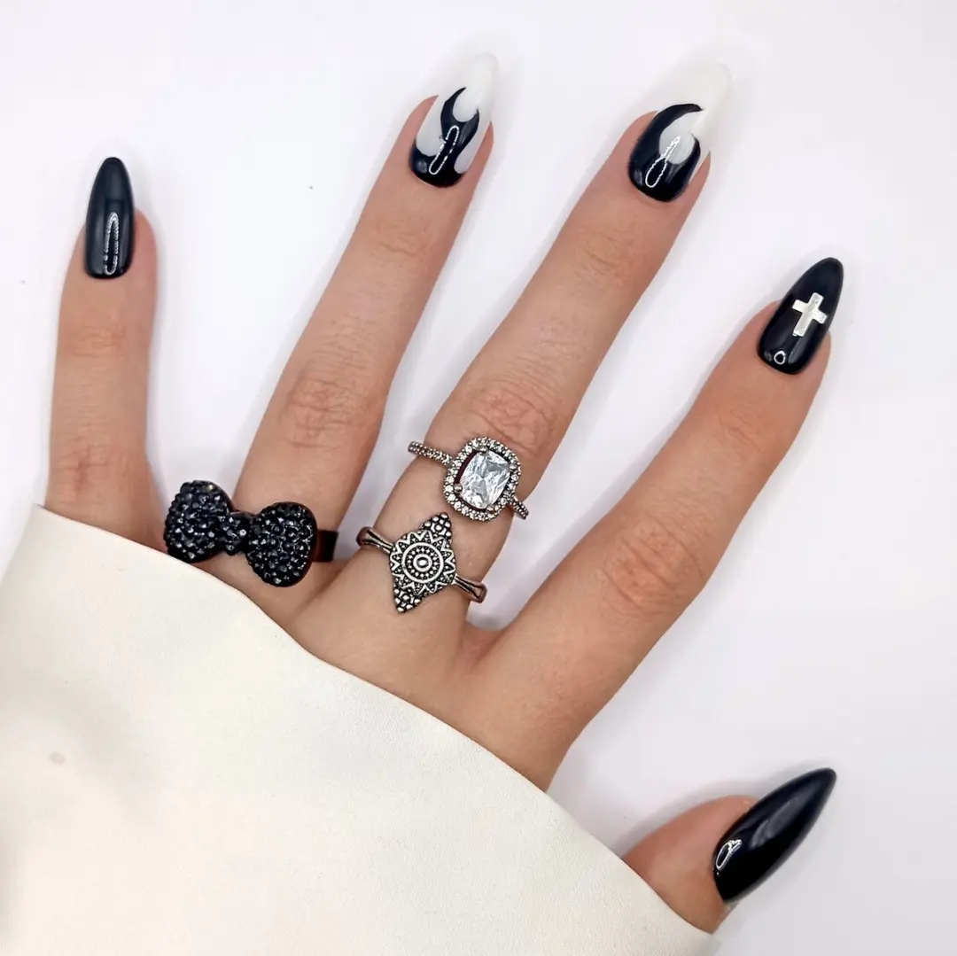 SD Press on Nails No. 8 Fire Nagelset - 20 Stuks - Gothic Lang Stiletto - Zwart