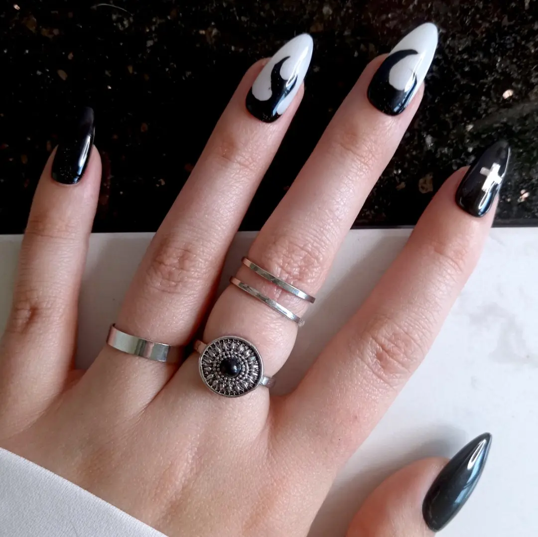 SD Press on Nails No. 8 Fire Nagelset - 20 Stuks - Gothic Lang Stiletto - Zwart