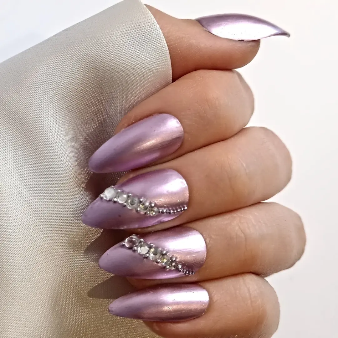 SD Press on Nails Wonderland No. 56 Medium Stiletto Metallic Roze