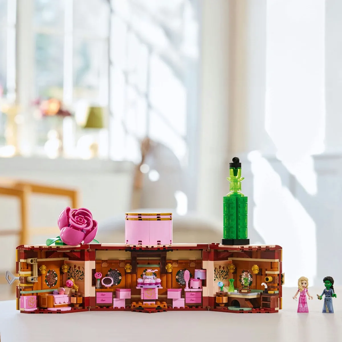 LEGO Wicked Glinda en Elphaba's Slaapzaal 75683 - 740 Stukken