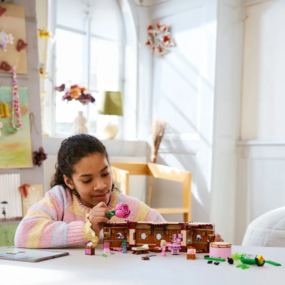 LEGO Wicked Glinda en Elphaba's Slaapzaal 75683 - 740 Stukken