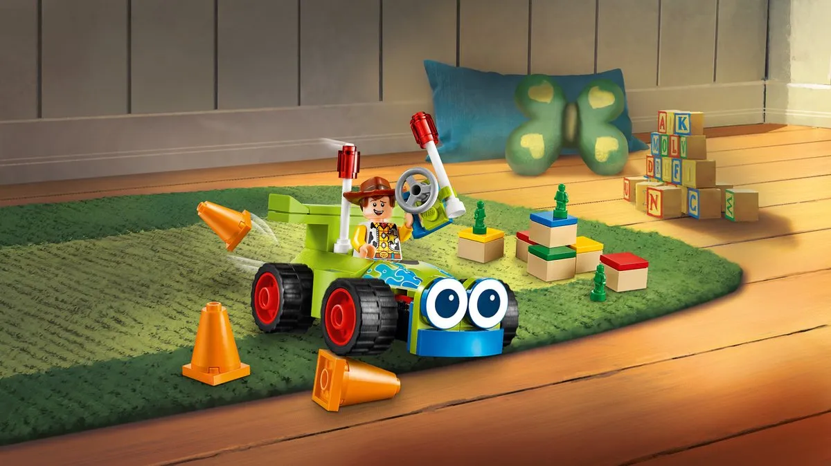 LEGO 4+ Toy Story Woody & RC 10766 - 69 Stukken