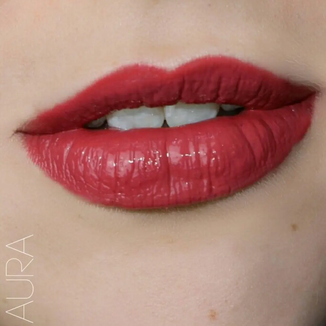 Makeup Revolution Lip Euphoria Aura - 7ml - Rood