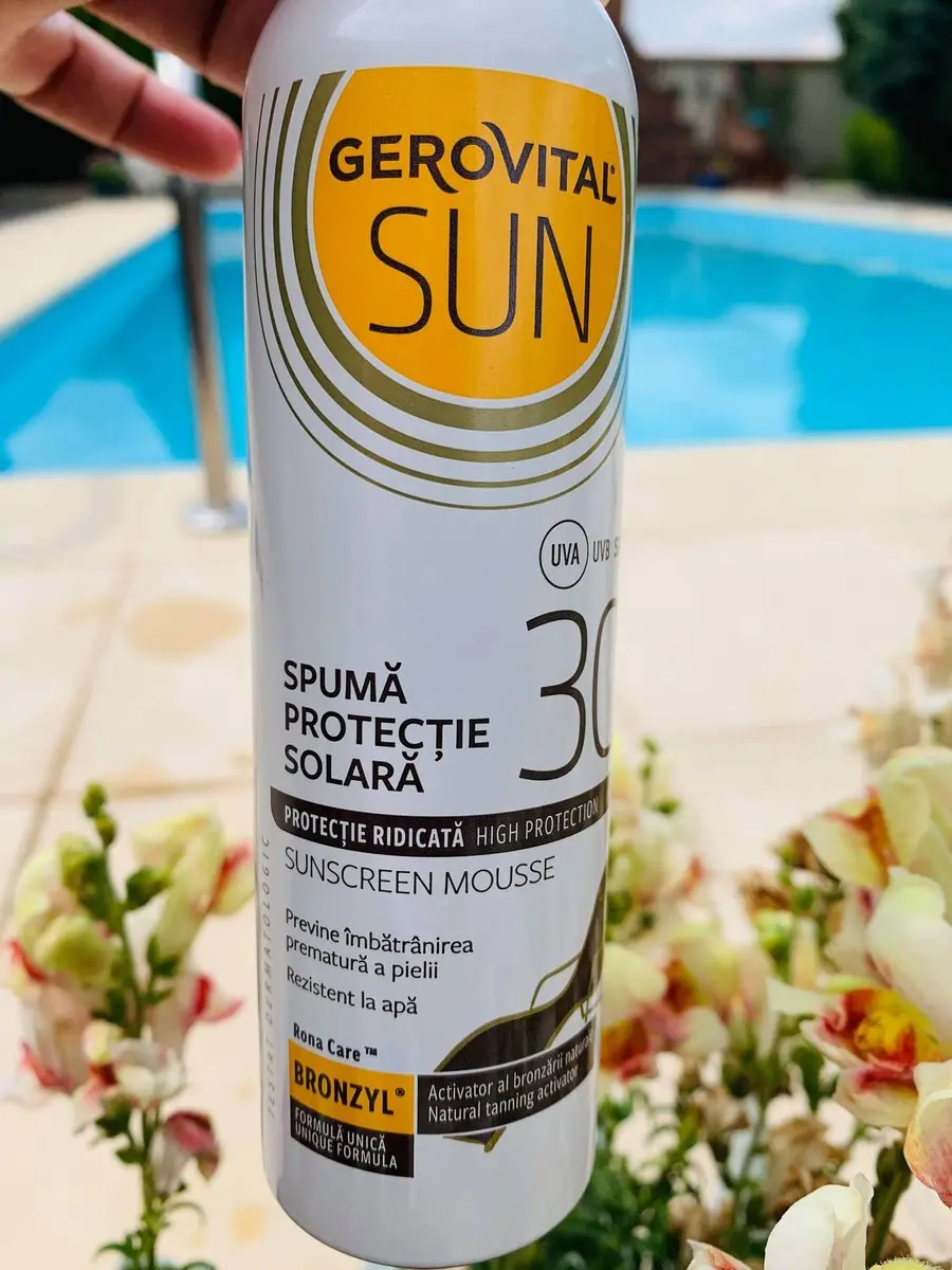 Gerovital Zonnebrand Mousse SPF30 150ml - Gezicht & Lichaam