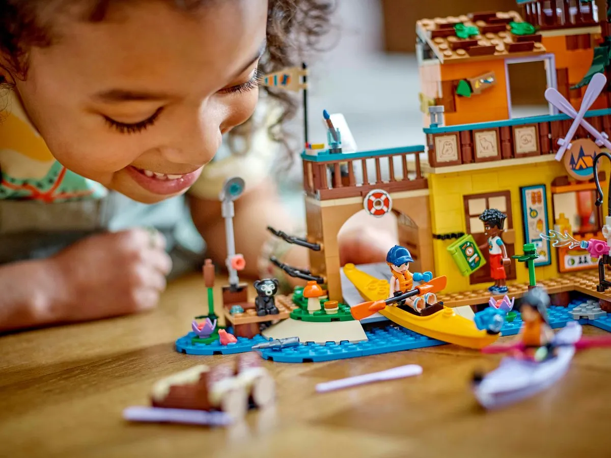 LEGO Friends Avonturenkamp Watersporten 42626 - 628 Stukken