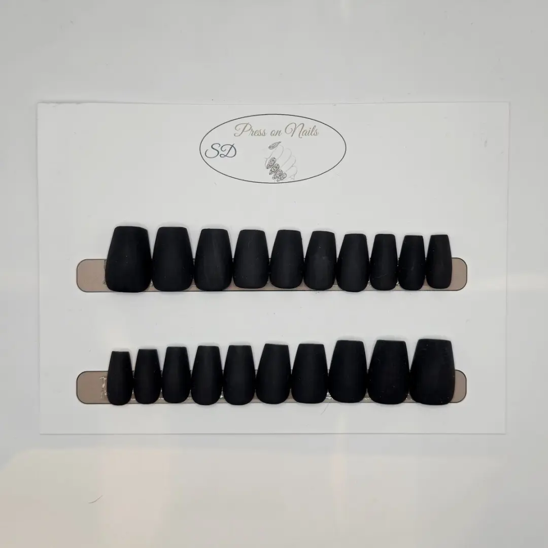 SD Press on Nails B45 Plaknagels - 20 Stuks - Zwart Matte - Medium Coffin