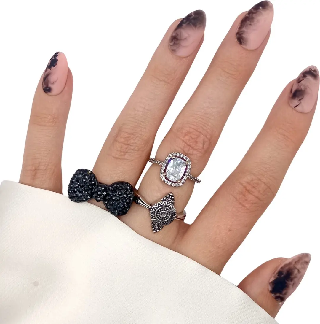 SD Press on Nails No. 32 Smoky Matte - 20 Stuks Medium Almond
