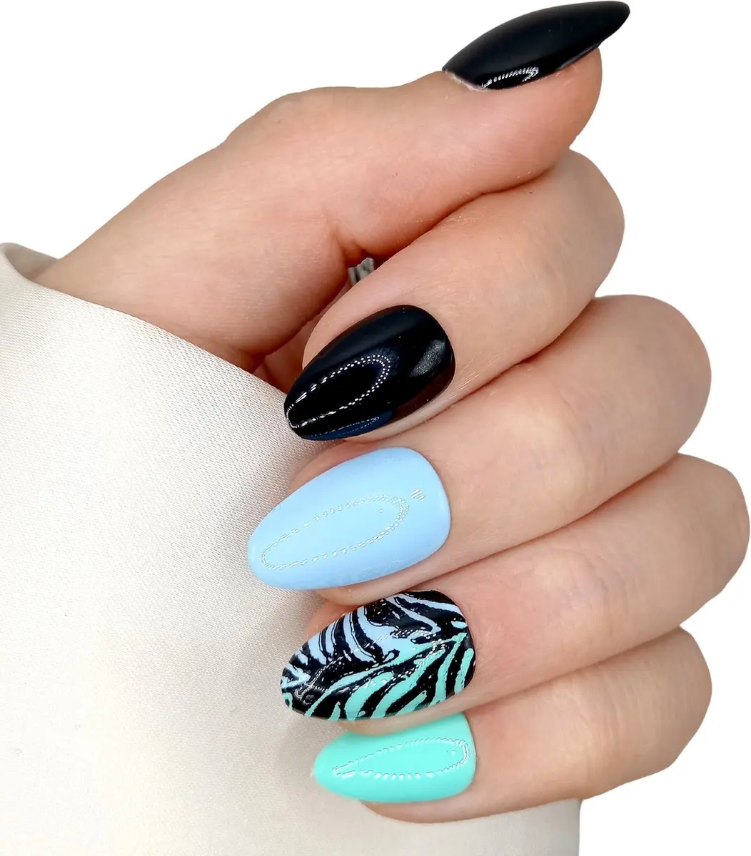 SD Press on Nails B-193 Blauw Zwart Print Nagelset