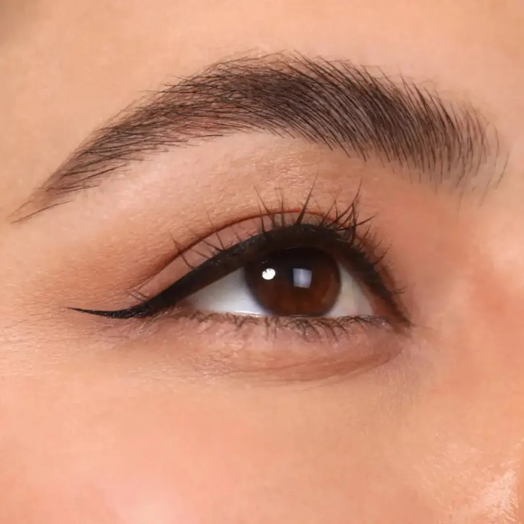 Moira Angled Liquid Liner 001 - Zwart 0.65g