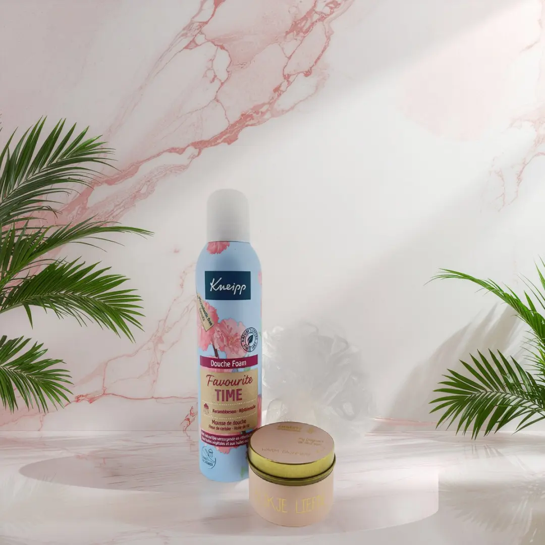 Kneipp MyFlame Valentijn Cadeauset - Geurkaars Spons Douchegel