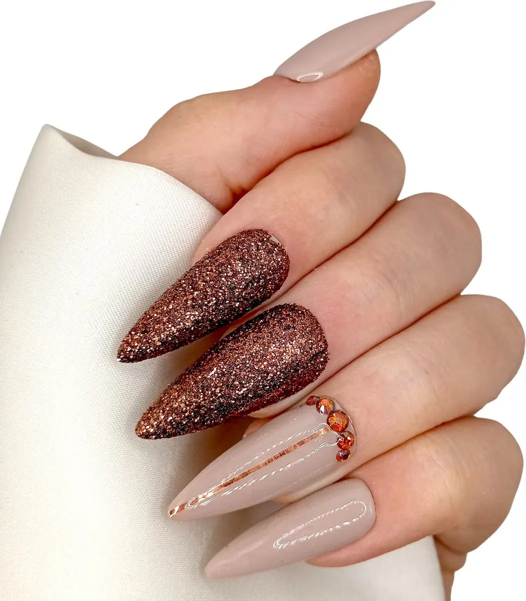SD Press on Nails No. 128 Calma XL Stiletto Nude Copper - 20 Stuks