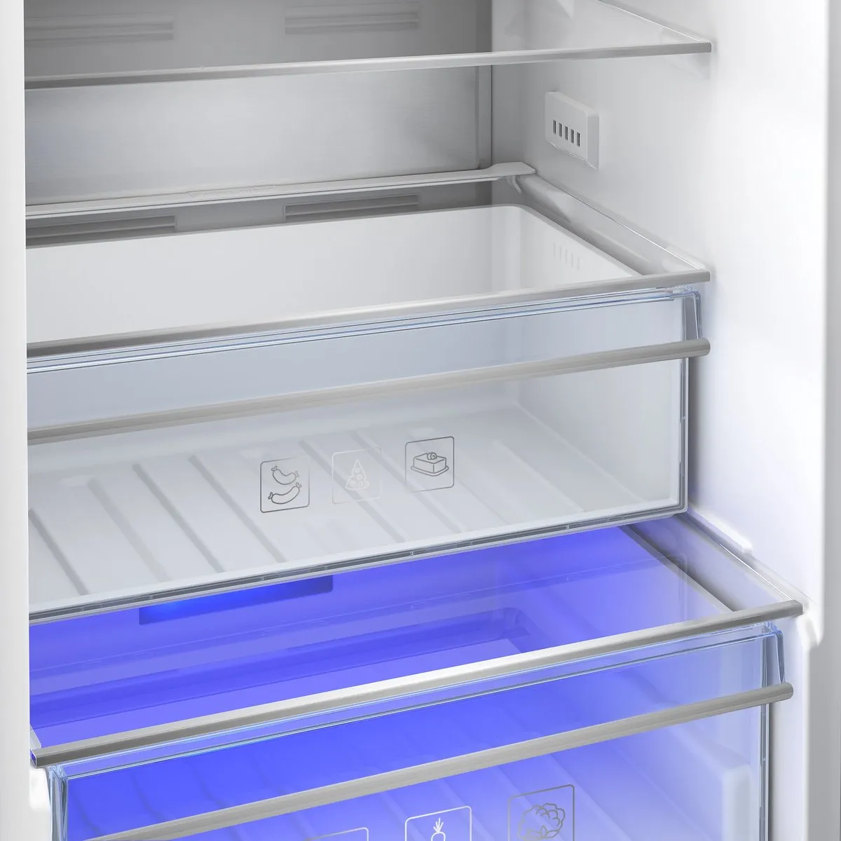 Beko BCNA306E4SN Inbouwkoelkast 284L - Wit