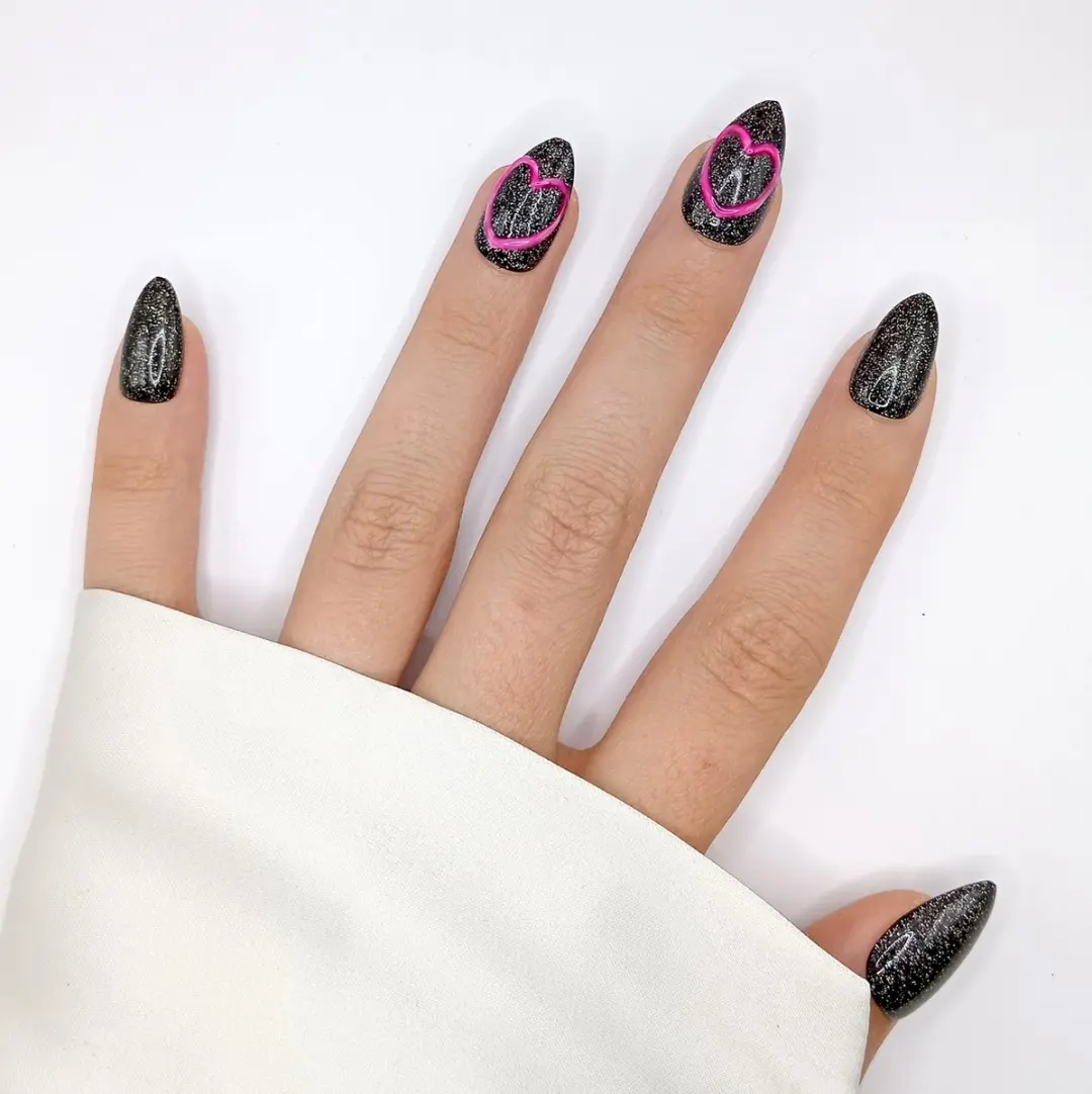SD Press on Nails No. 44 Electric Heart M - Zwart Glitter Neon Hartje - 20 Stuks