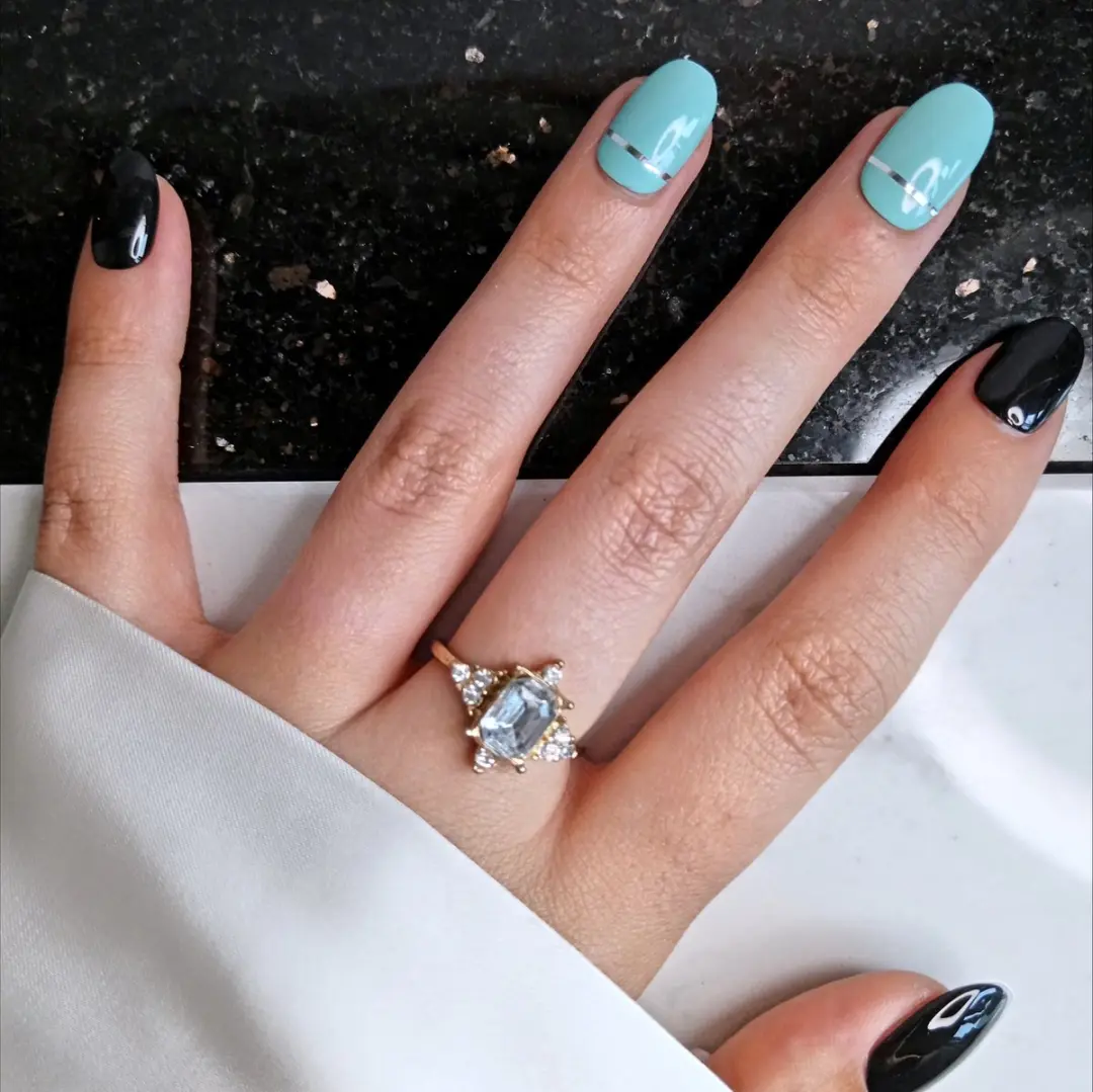 SD Press on Nails B-50 Plaknagels - 20 Stuks - Zwart/Blauw