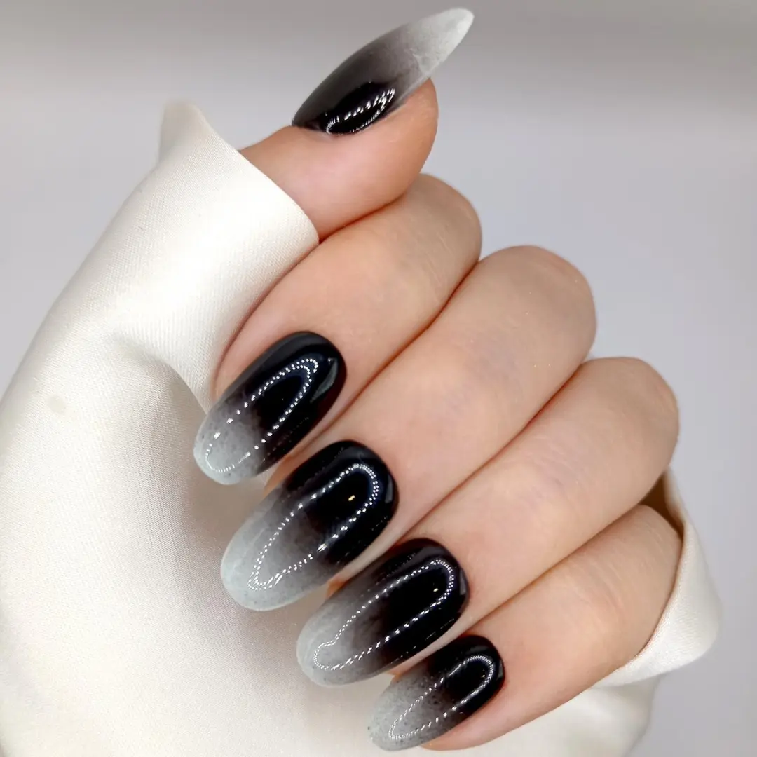 SD Press on Nails No. 125 Mist Nagelset - 20 Stuks - Zwart/Grijs Ombre - Medium Rond