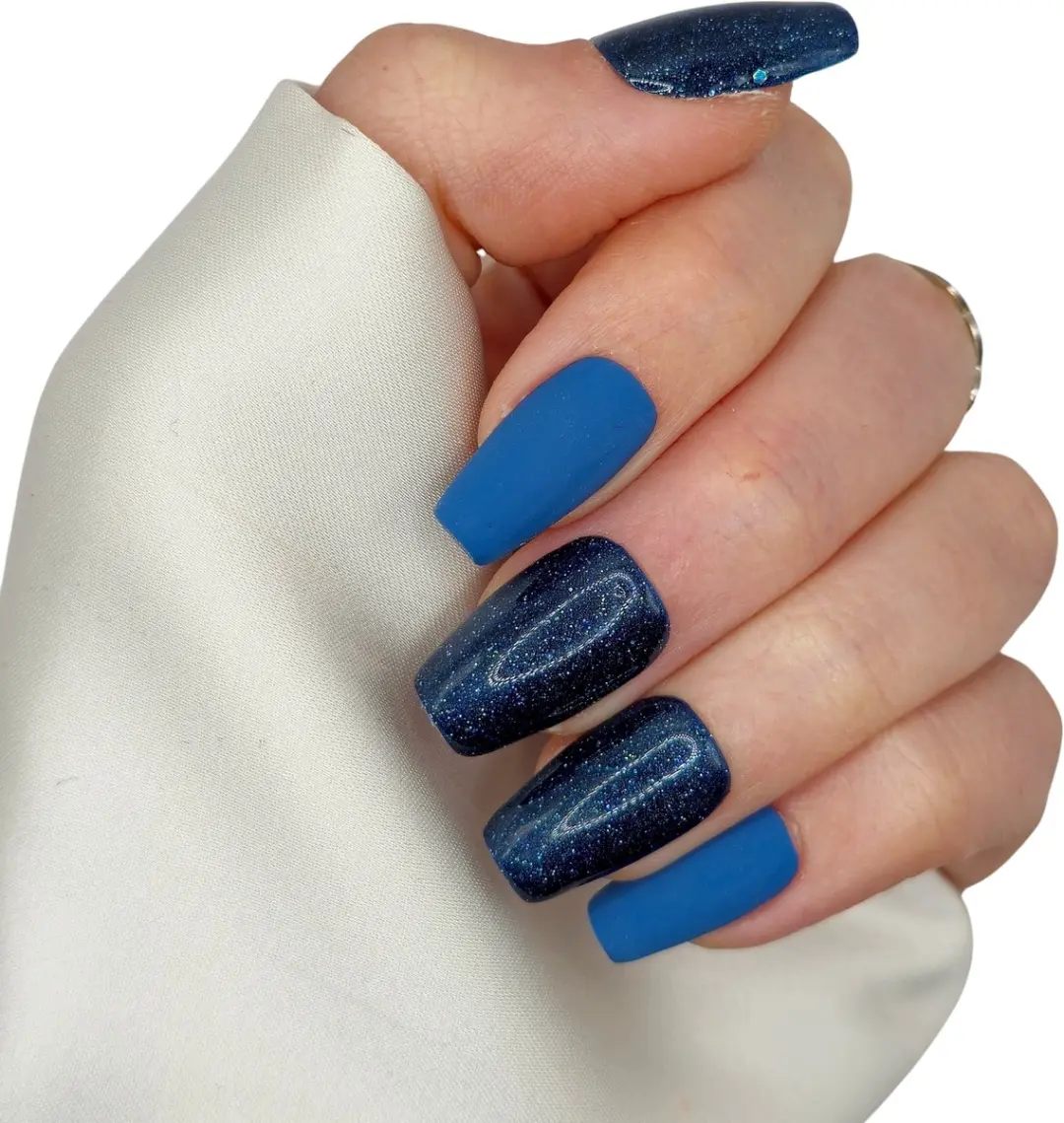 SD Press on Nails B-268 Blauw Glitter Medium Coffin Nagelset - 20 Stuks