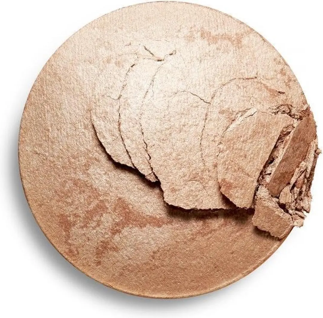 Makeup Revolution Re-Loaded Holiday Romance Powder Bronzer - 15g