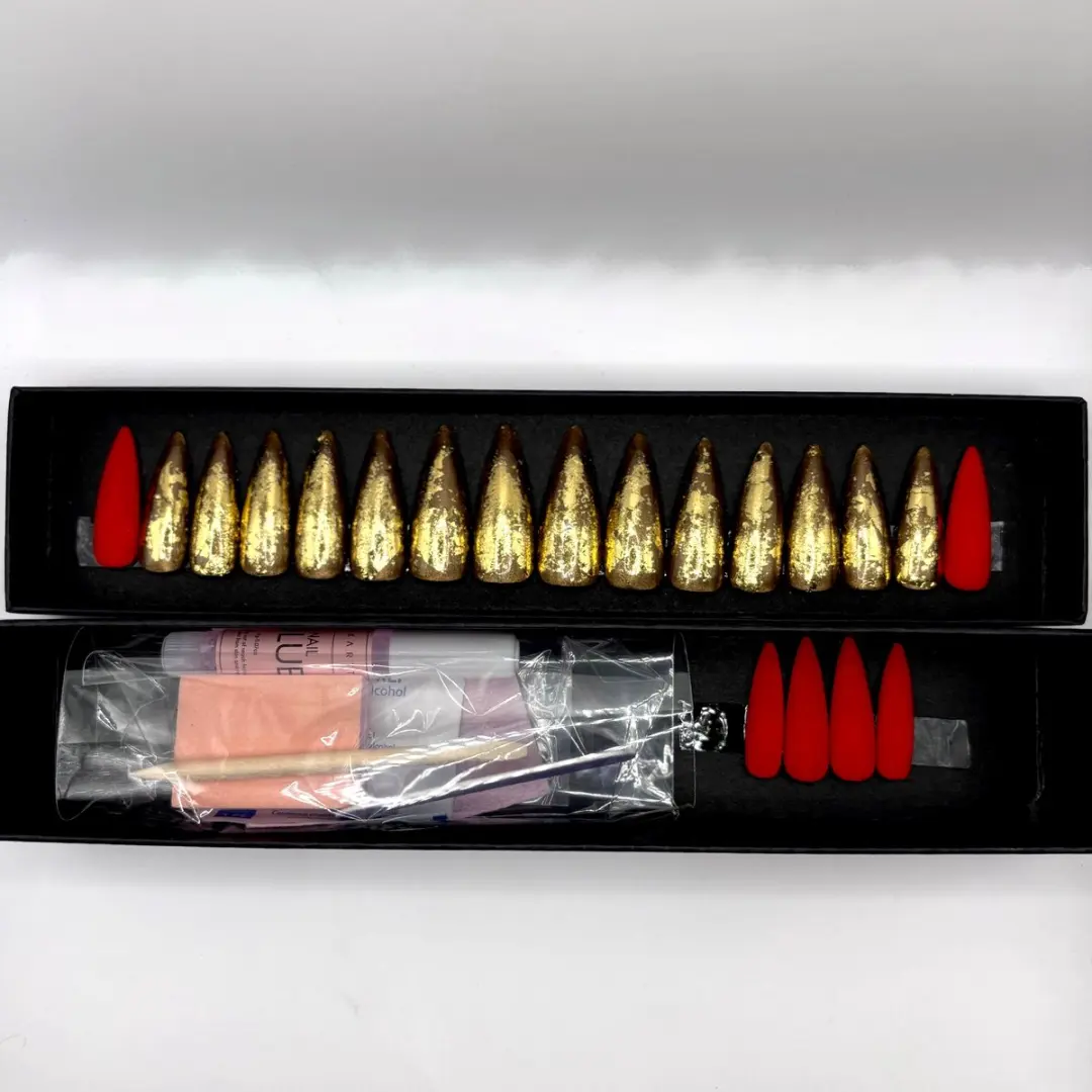 SD Press on Nails No. 55 Glamorous XL Stiletto Rood Goud - 20 Stuks - afbeelding 6 van 6