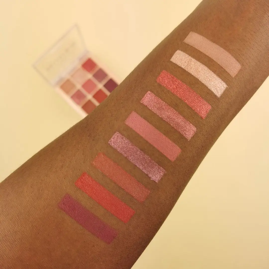 Makeup Revolution Ultimate Nudes Oogschaduw Palette - Dark