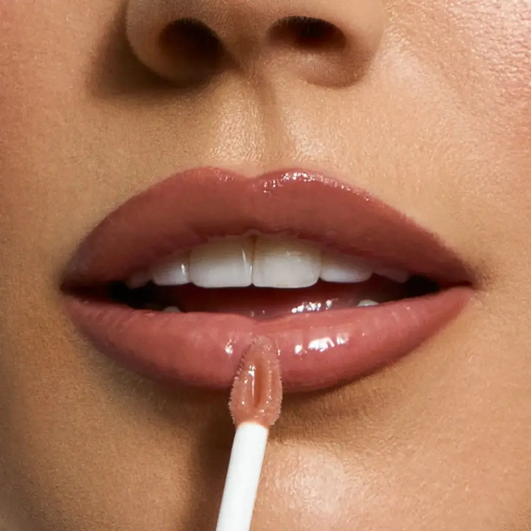 Sosu Shimmer Lip Glaze Almond Butter 6ml - Vegan - afbeelding 6 van 6
