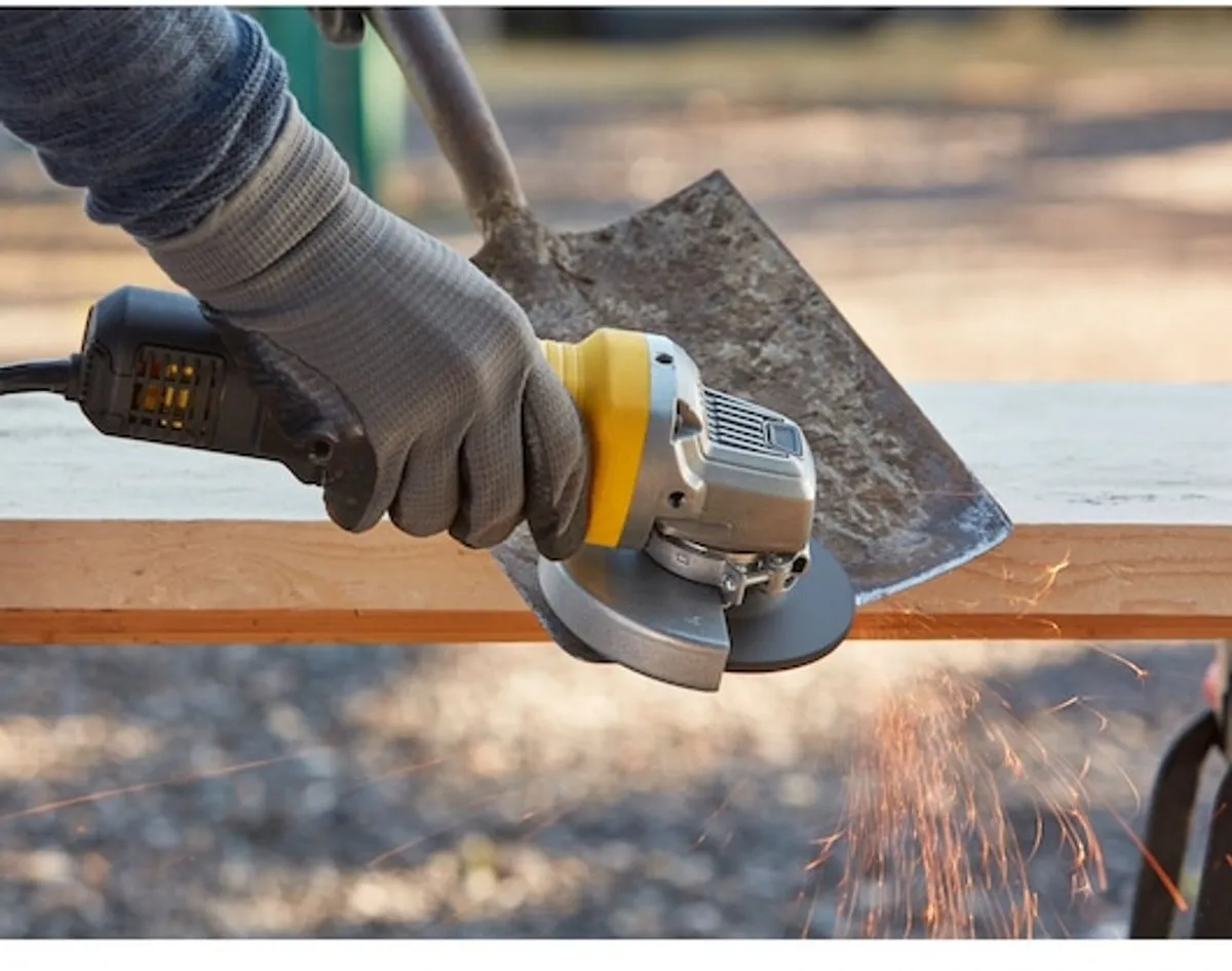 Stanley FATMAX FMEG210K Haakse Slijper 115mm 850W - met Koffer - afbeelding 6 van 6