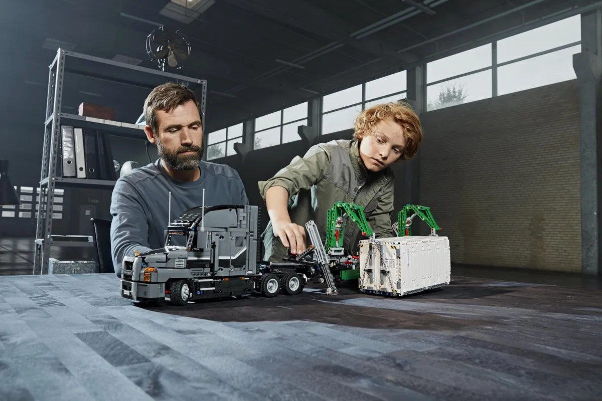 LEGO Technic Mack Anthem 42078 - 2595 Stukken - afbeelding 6 van 6
