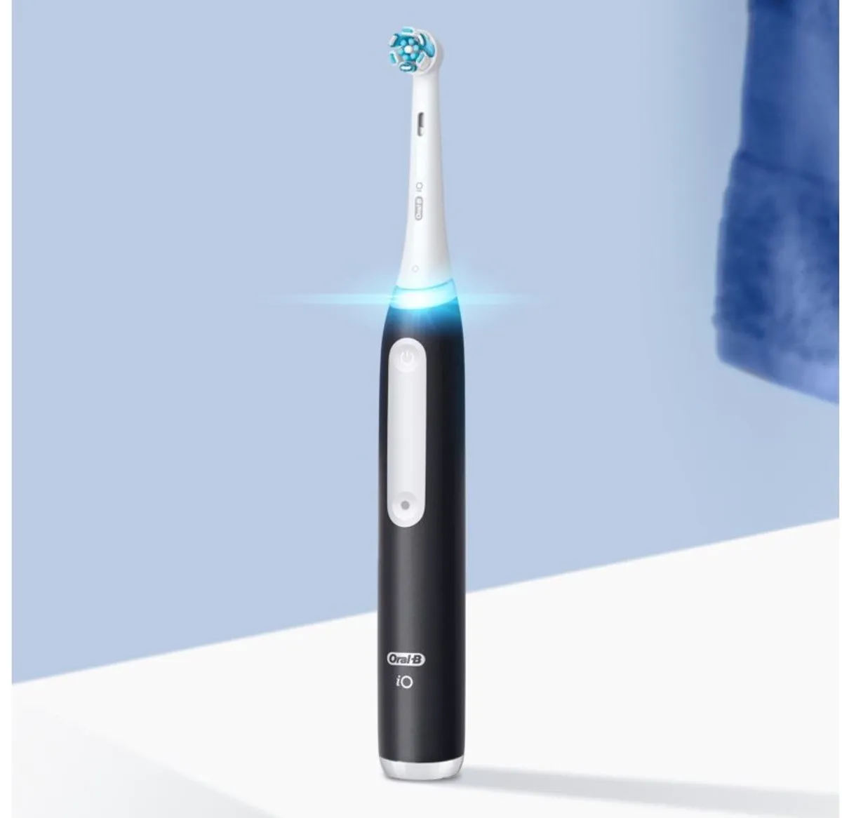 Oral-B iO Series 3 Duo Elektrische Tandenborstel - 2 Stuks - Zwart & Blauw - afbeelding 6 van 6