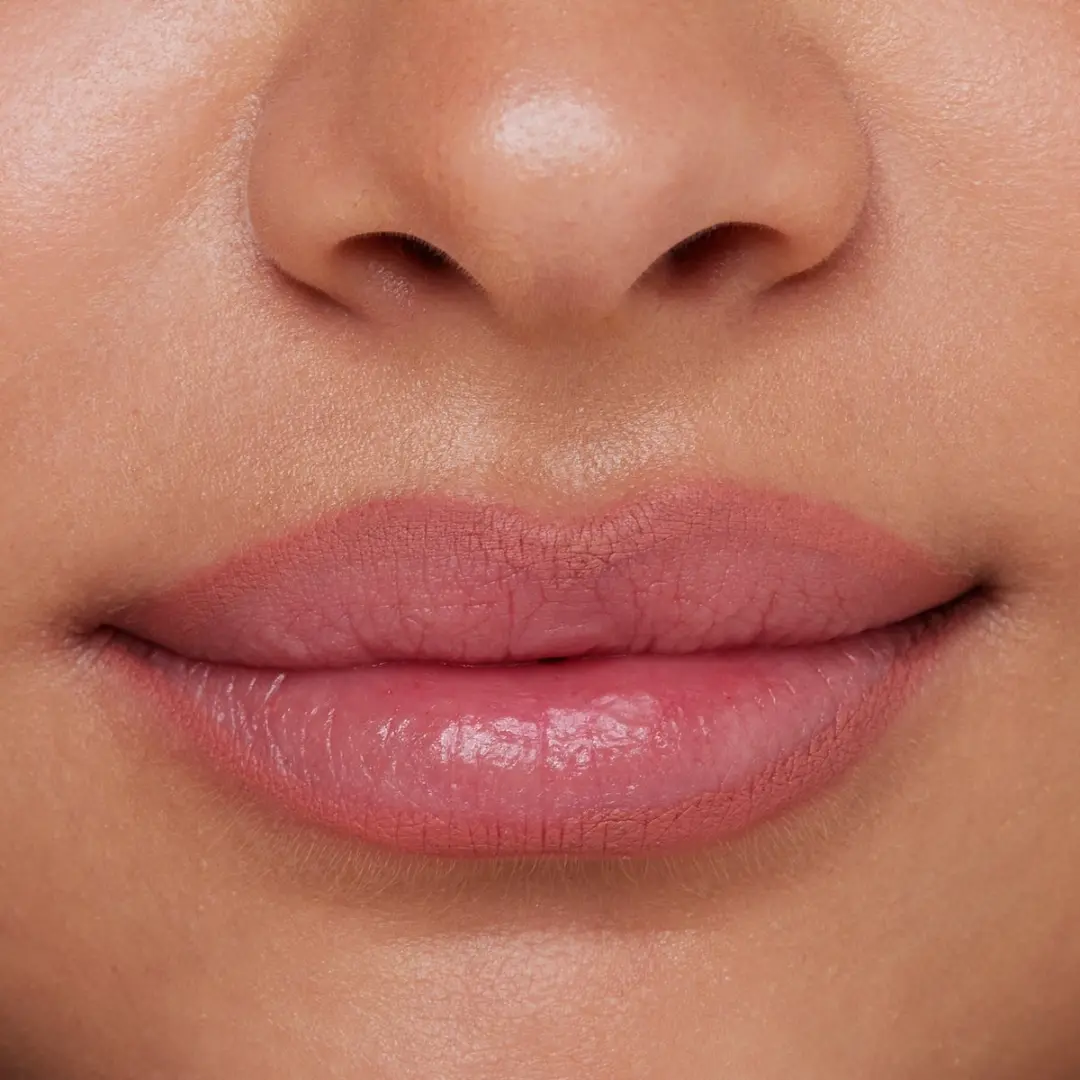 Essence Lippenpotlood 8H Matte Comfort 03 Soft Beige