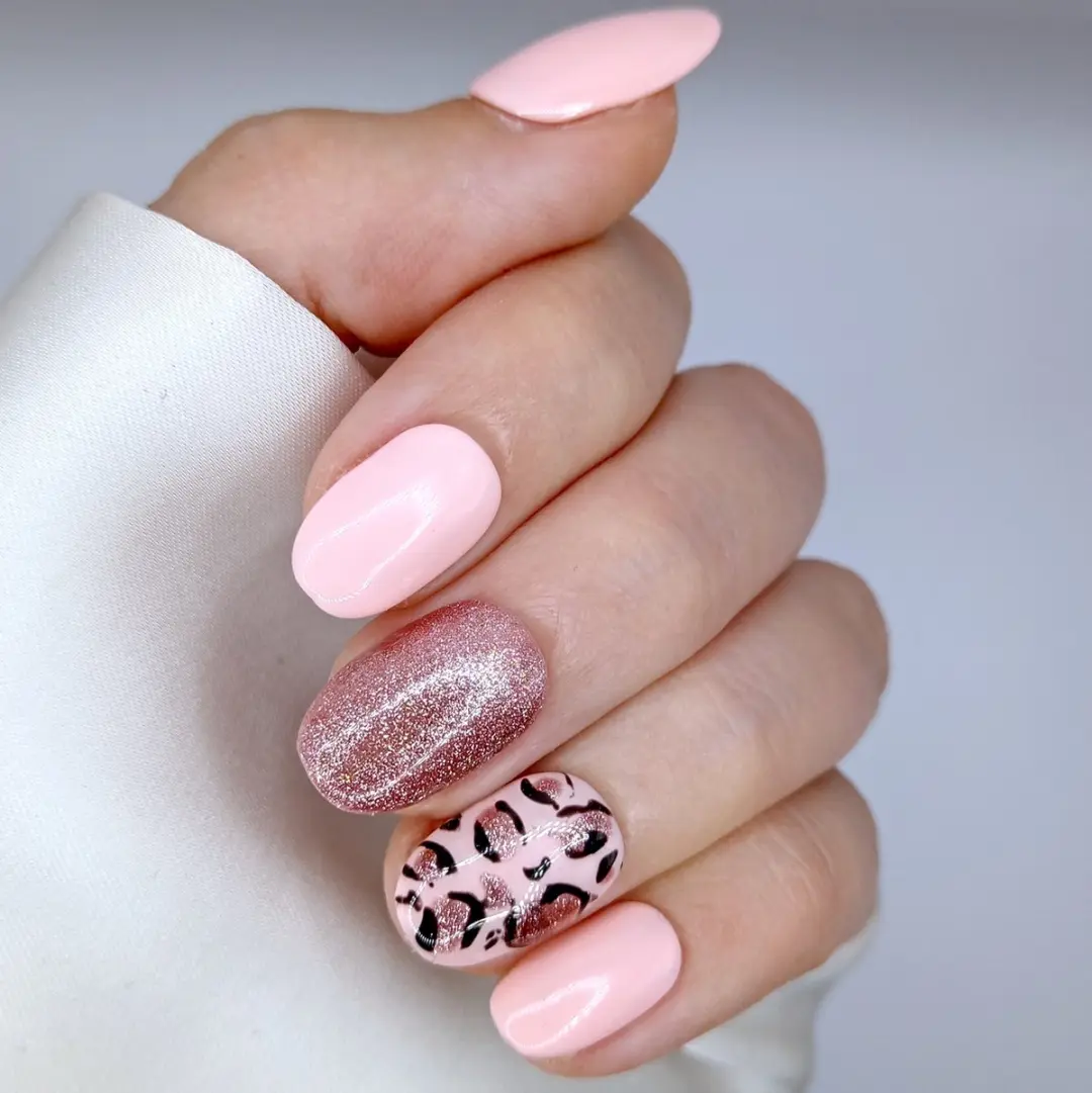 SD Press on Nails Wild Nude Pink Leopard Nagelset - 20 Stuks - M