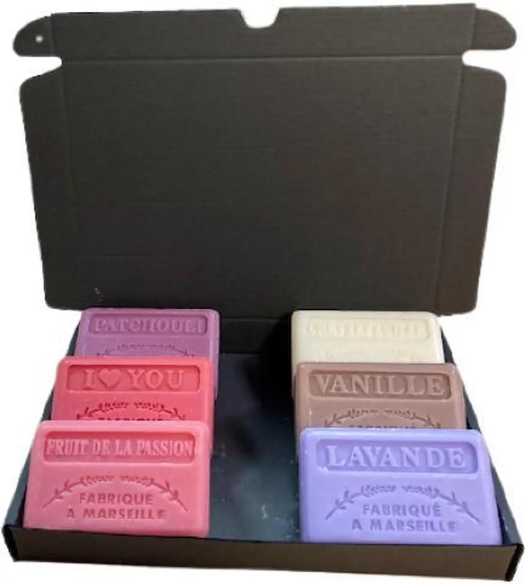 Savon de Marseille Zeep Set - 6x125g - Patchouli, Fruit de la Passion, Lavendel, Vanille, Chevrefeuille, I Love You