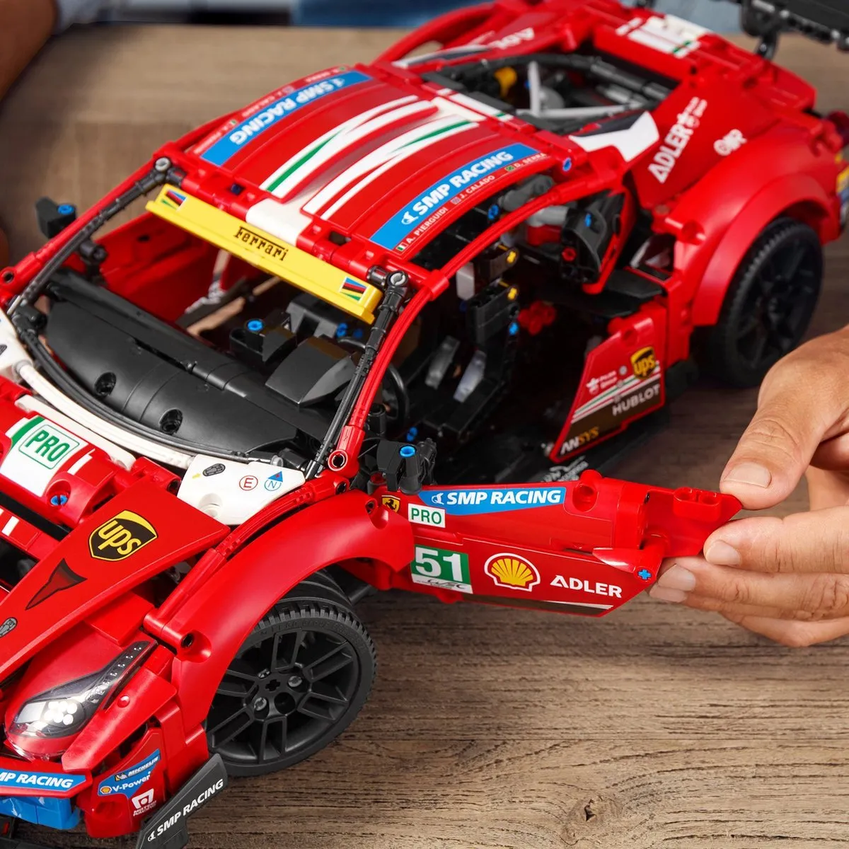 LEGO Technic Ferrari 488 GTE AF Corse #51 42125 - 564 Stukken - Rood