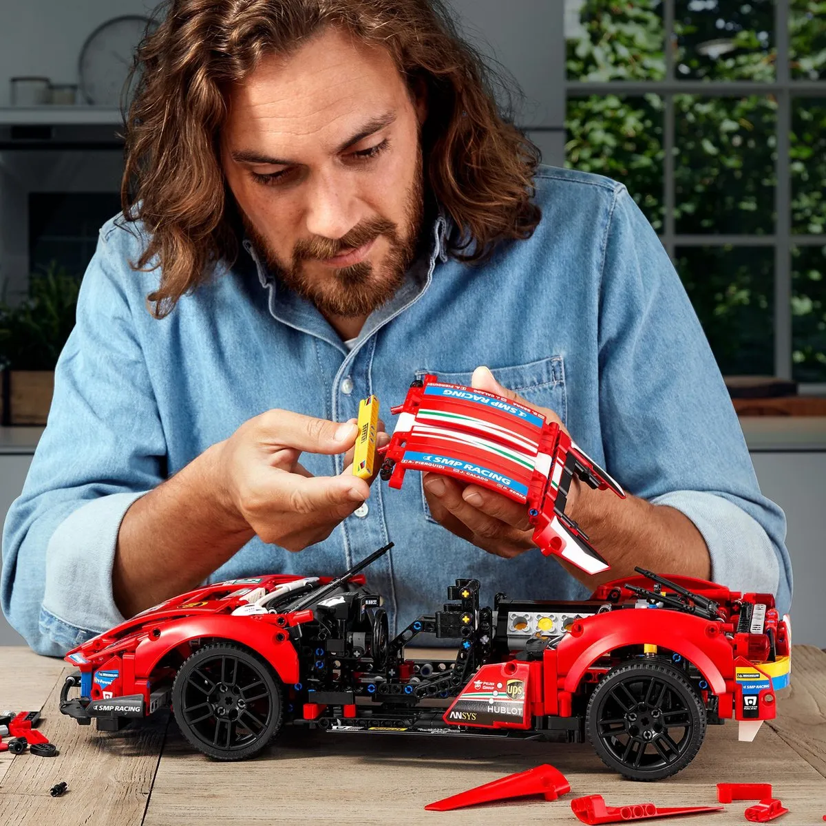 LEGO Technic Ferrari 488 GTE AF Corse #51 42125 - 564 Stukken - Rood - afbeelding 6 van 6