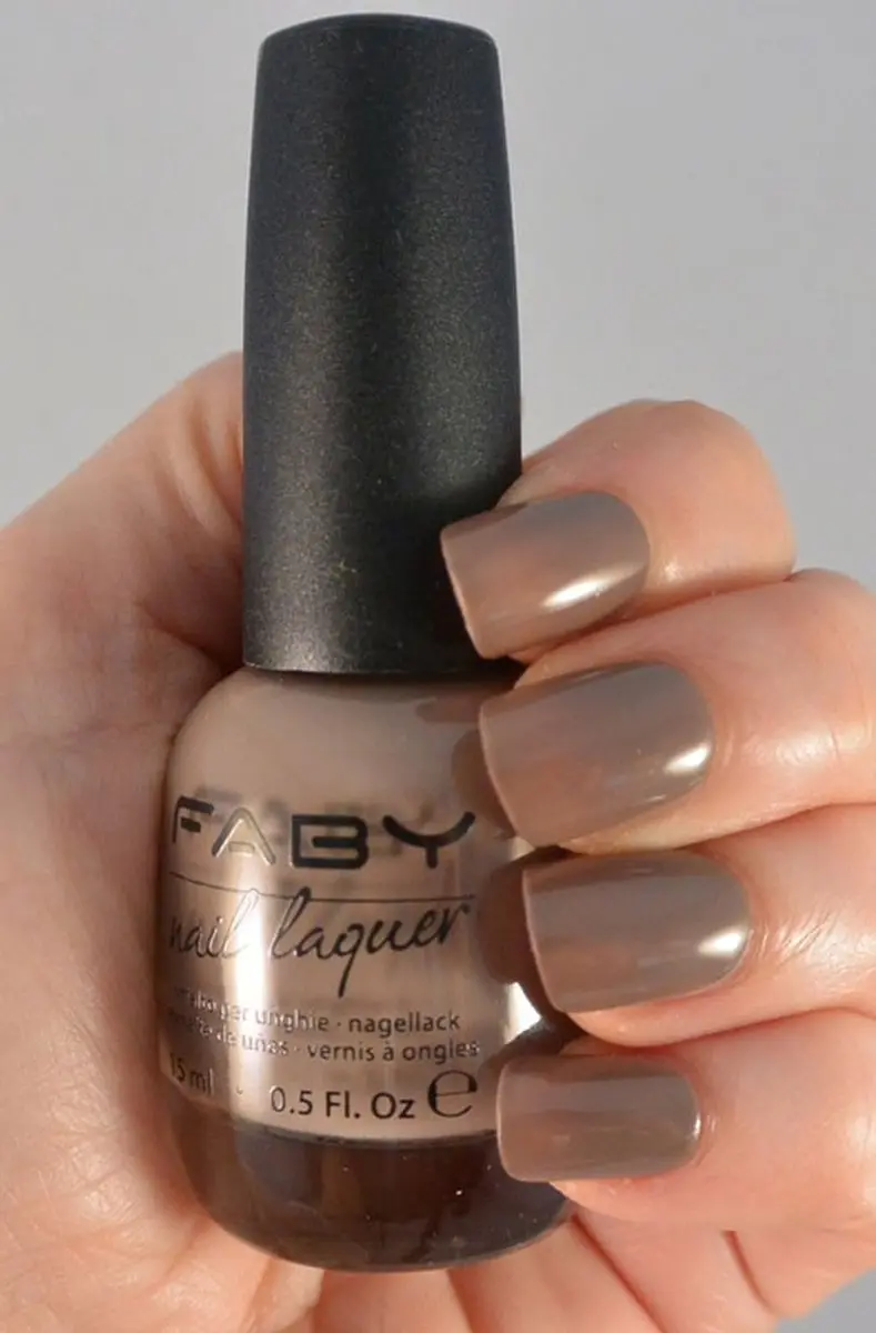 FABY Holding Back the Years Vegan Nagellak Bruin - 15ml