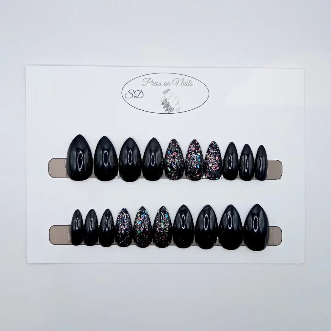 SD Press on Nails B-73 Plaknagels - Zwart met glitters - Medium Stiletto - 20 Stuks