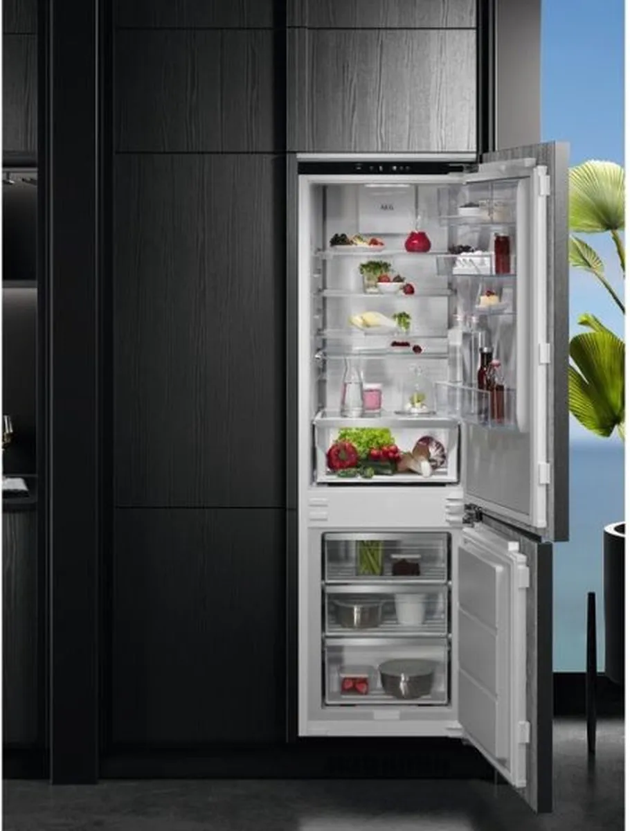 AEG NSC7M181EC Inbouw Koelvriescombi 178cm - 245L - Nofrost