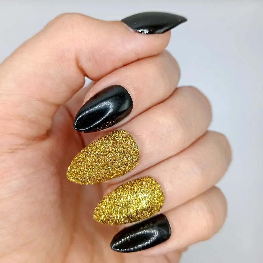 SD Press on Nails No. 2 Gold Dust Medium Stiletto - 20 Stuks