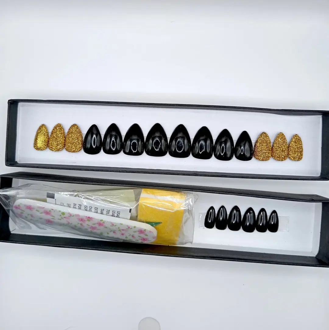 SD Press on Nails No. 2 Gold Dust Medium Stiletto - 20 Stuks