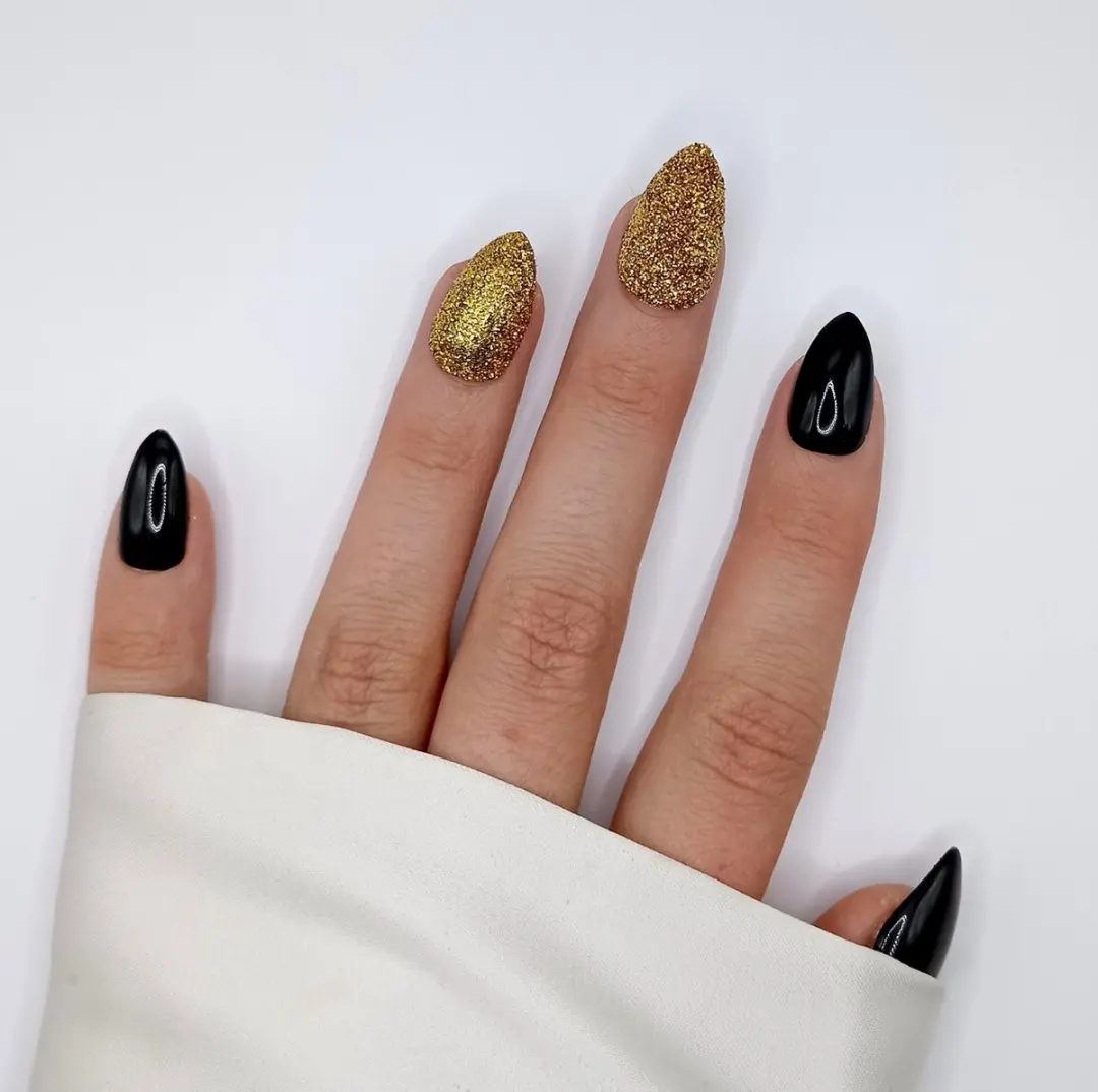 SD Press on Nails No. 2 Gold Dust Medium Stiletto - 20 Stuks