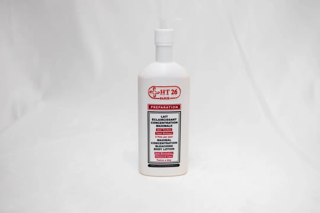 HT26 Paris Preparation Lait Éclaircissant 450ml