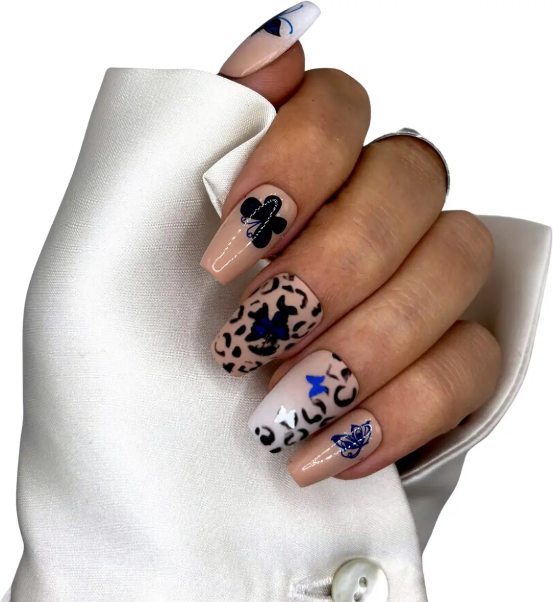 SD Press on Nails No. 47 Mariposa Plaknagels - 20 Stuks - Nude Blauw Vlinders