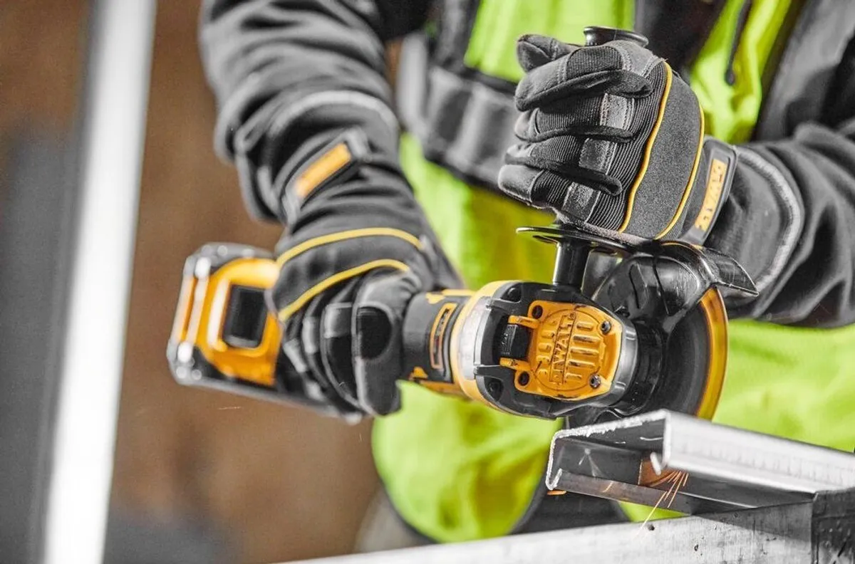 DeWalt DCG409VST1 Accu Haakse Slijper 125mm 18V - 6 Snelheden