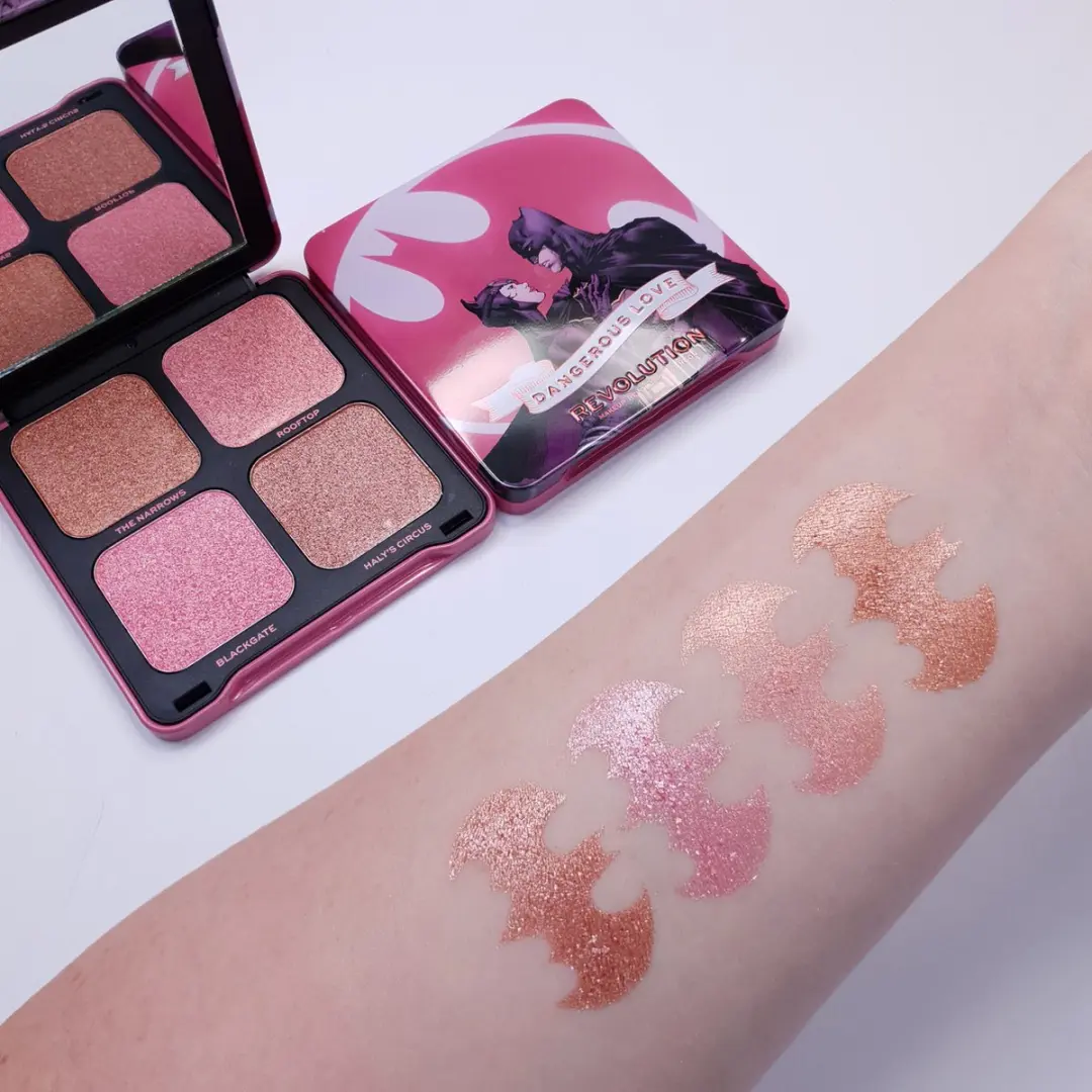 Makeup Revolution x DC Dangerous Love Highlighter Quad - 4 Stuks