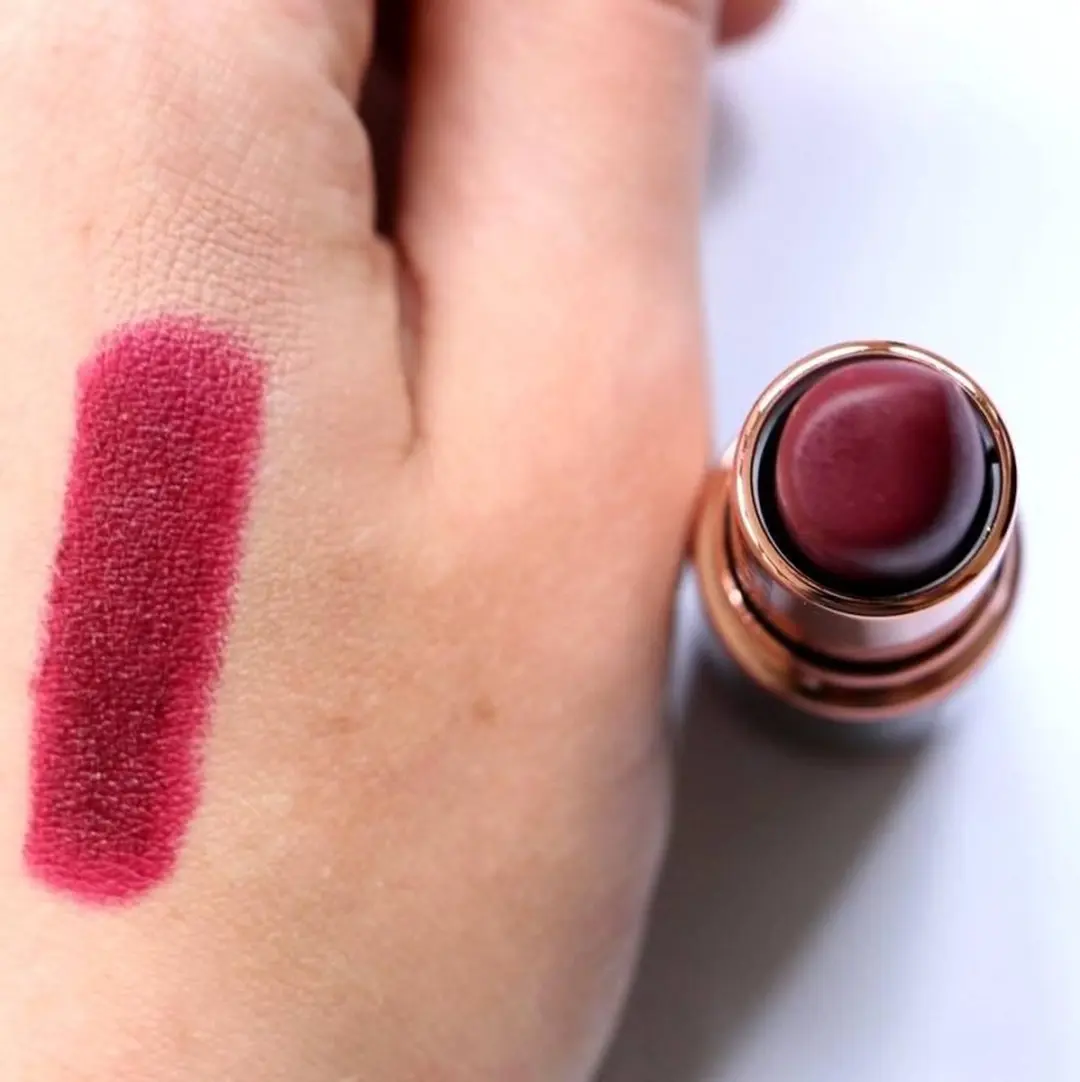 Makeup Revolution Iconic Matte Revolution Lipstick Diamond Life - 3.2g